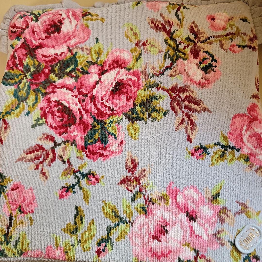 フェイラー　ローズ柄ジェルクッション厚型　座布団　40cm角