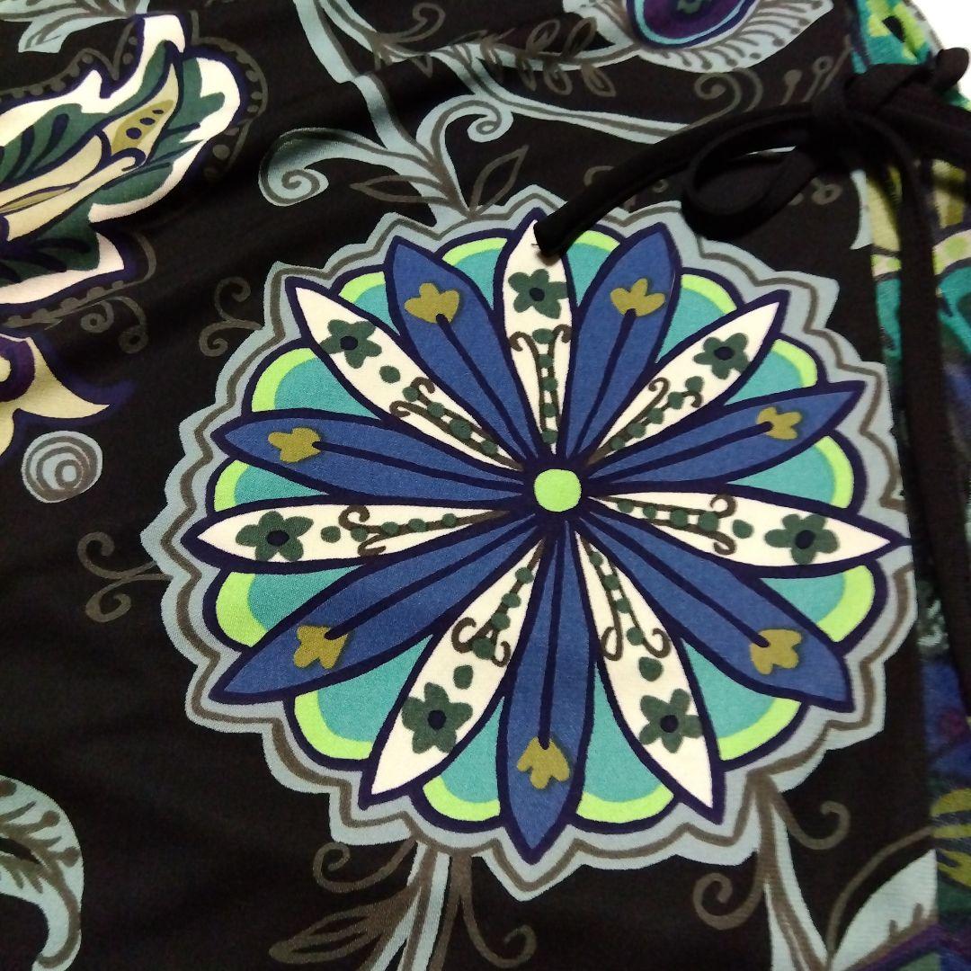 トクコの花柄チュニック