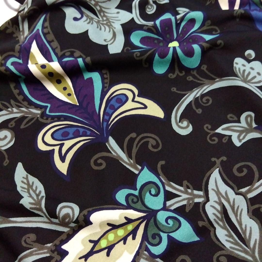 トクコの花柄チュニック