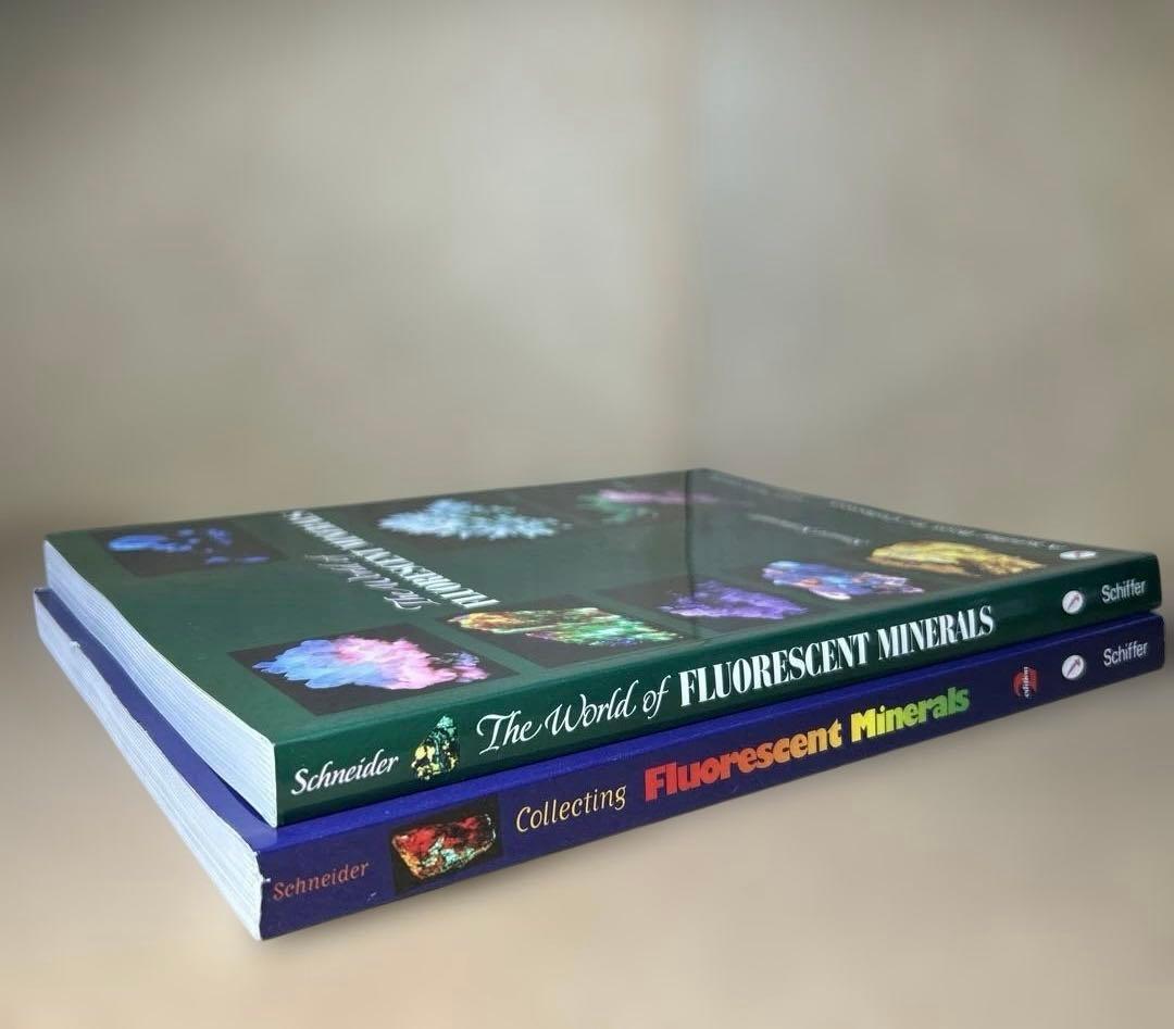 洋書 Fluorescent Minerals/Stuart L. Schneider