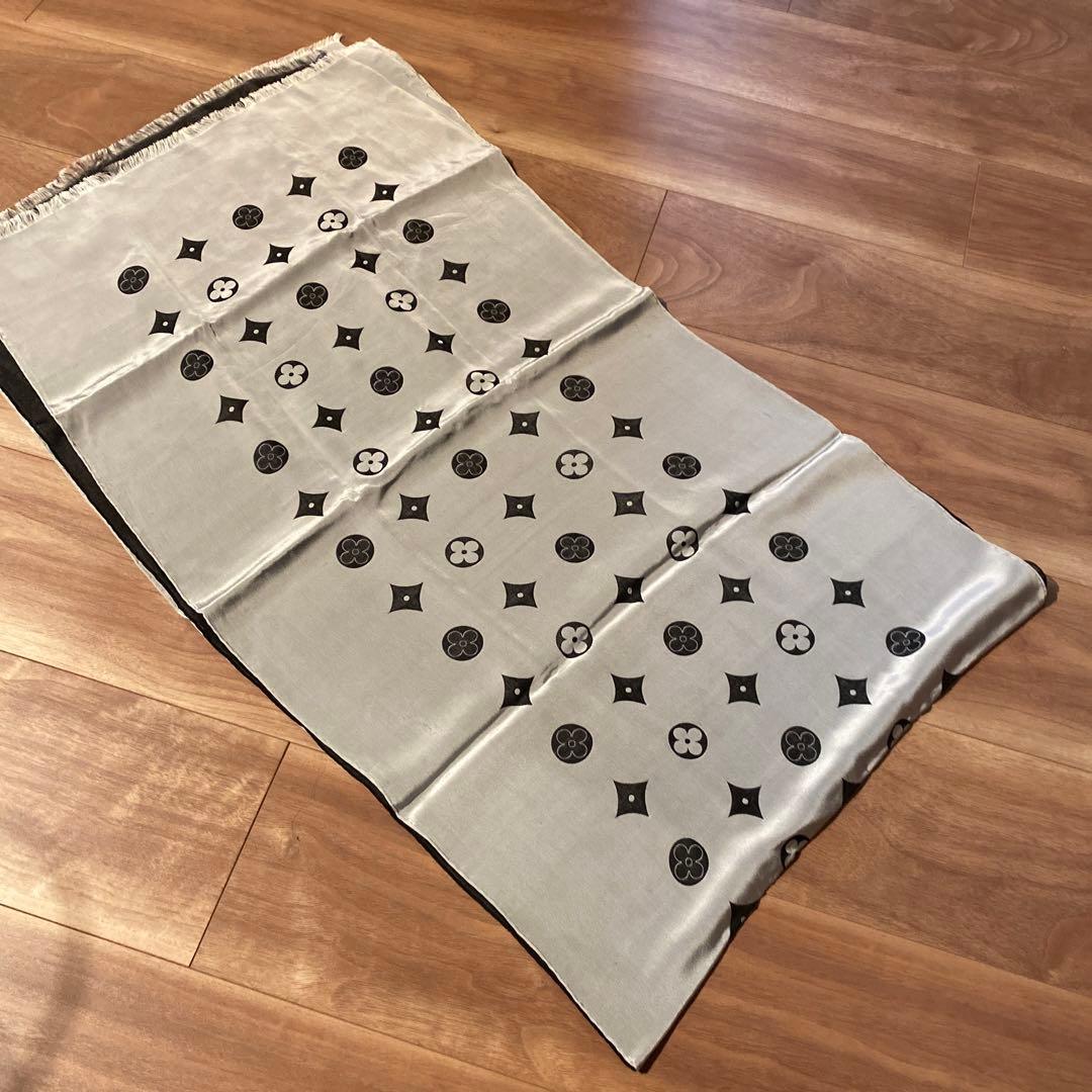 ヴィトン　本物　希少　ストール