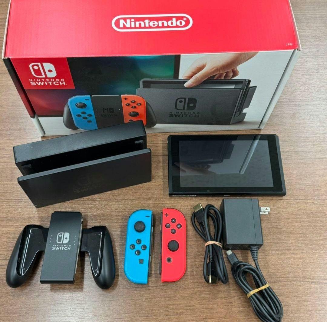 ジャンク　Nintendo Switch 本体 青/赤 Joy-Con付き