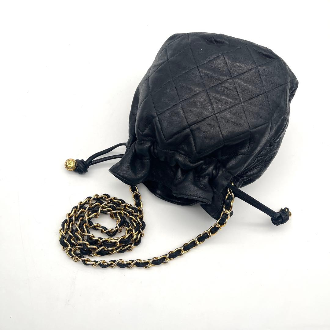美品　シャネル　マトラッセ　ラムスキン　チェーンショルダー　巾着　ブラック