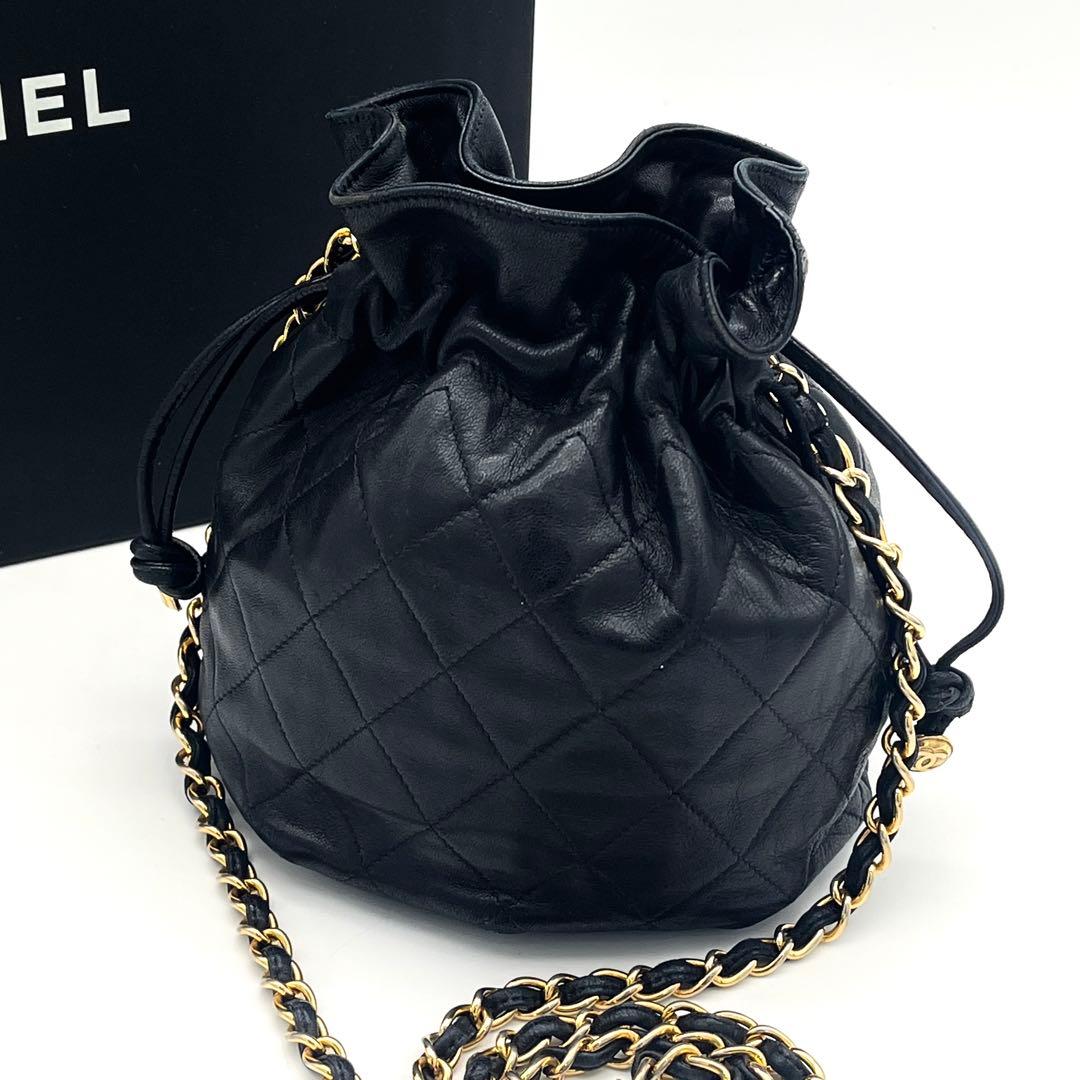 美品　シャネル　マトラッセ　ラムスキン　チェーンショルダー　巾着　ブラック