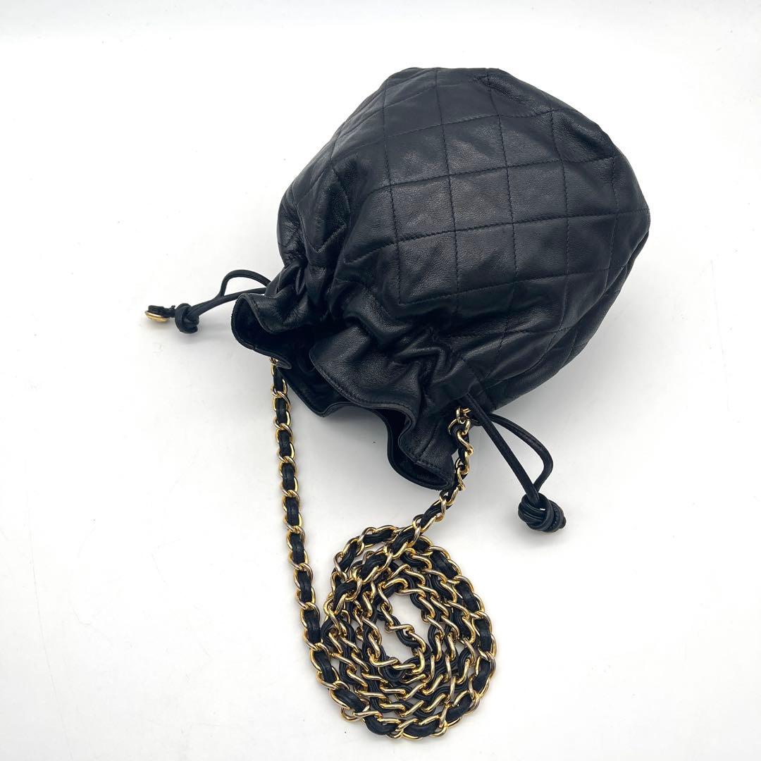美品　シャネル　マトラッセ　ラムスキン　チェーンショルダー　巾着　ブラック