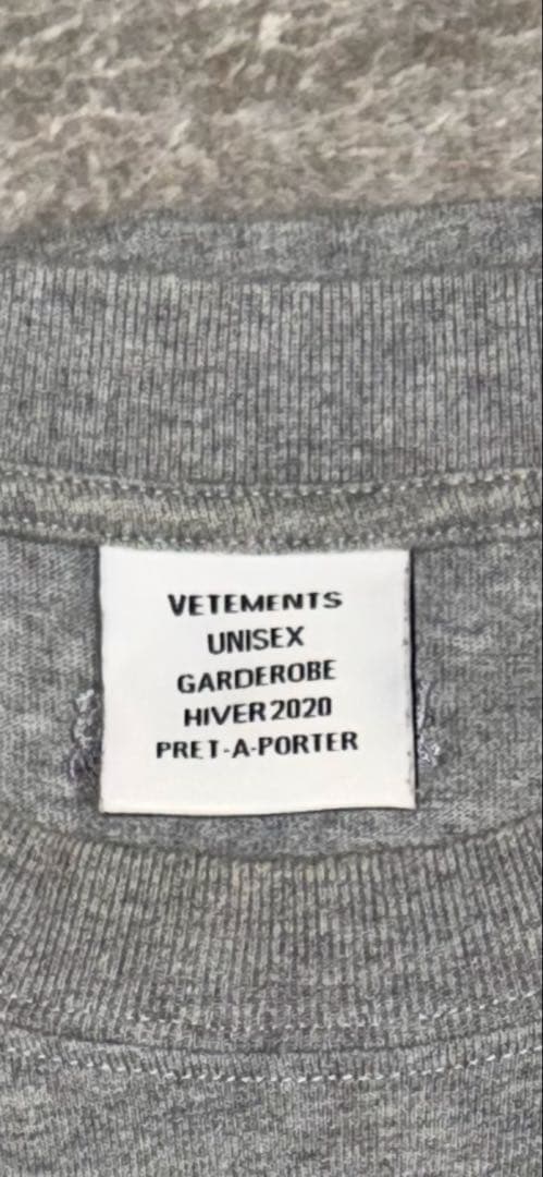 【VETEMENTS】長袖Tシャツ　XL