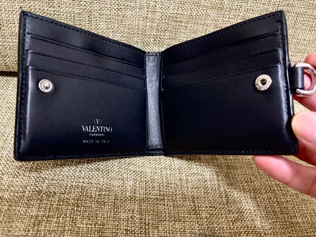 【値下げ】VALENTINO 財布 ネックウォレット【箱つき】