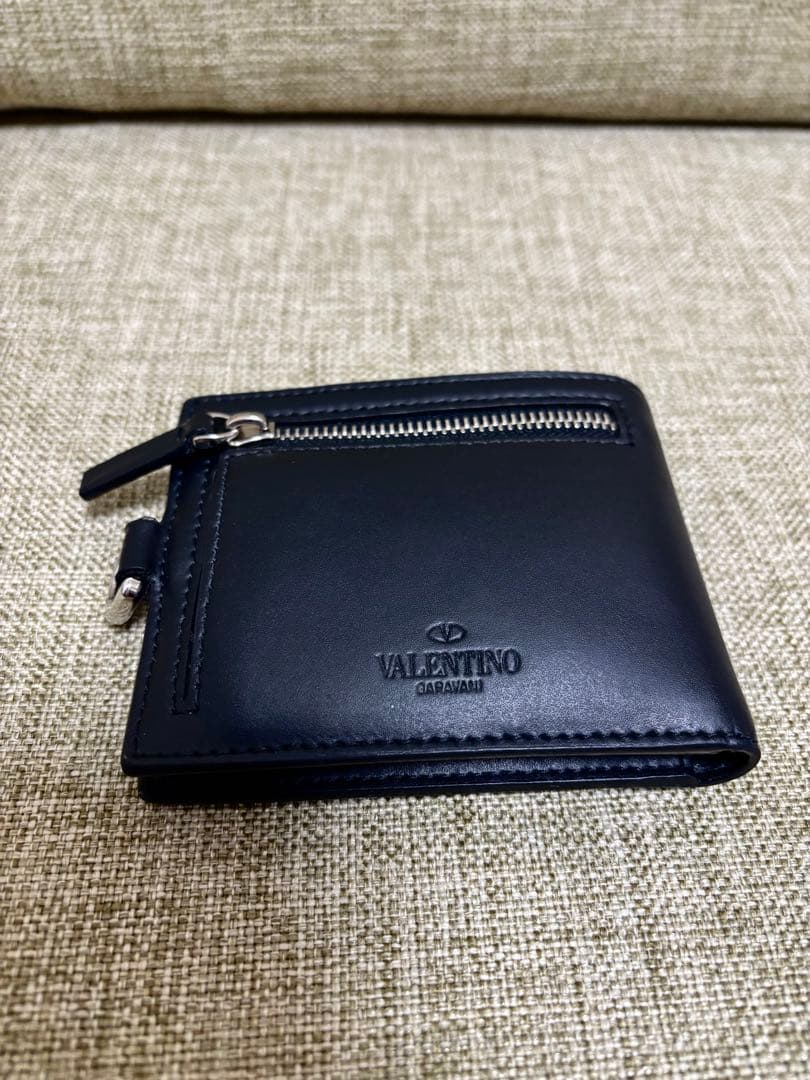 【値下げ】VALENTINO 財布 ネックウォレット【箱つき】