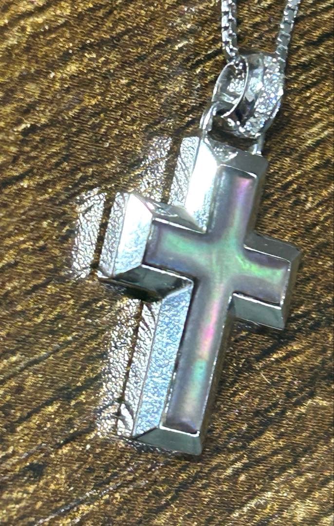 ヴァンドーム青山　K18WG ブラックシェル　ダイヤ　クロス　ネックレス