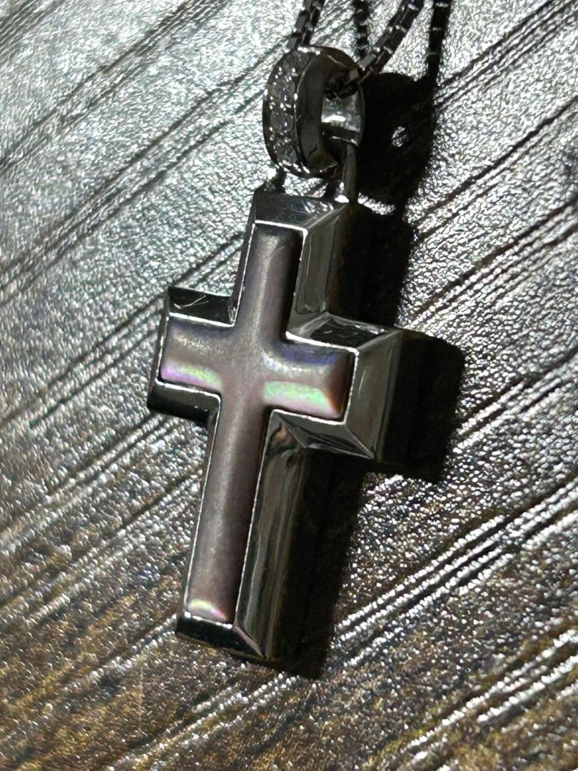 ヴァンドーム青山　K18WG ブラックシェル　ダイヤ　クロス　ネックレス