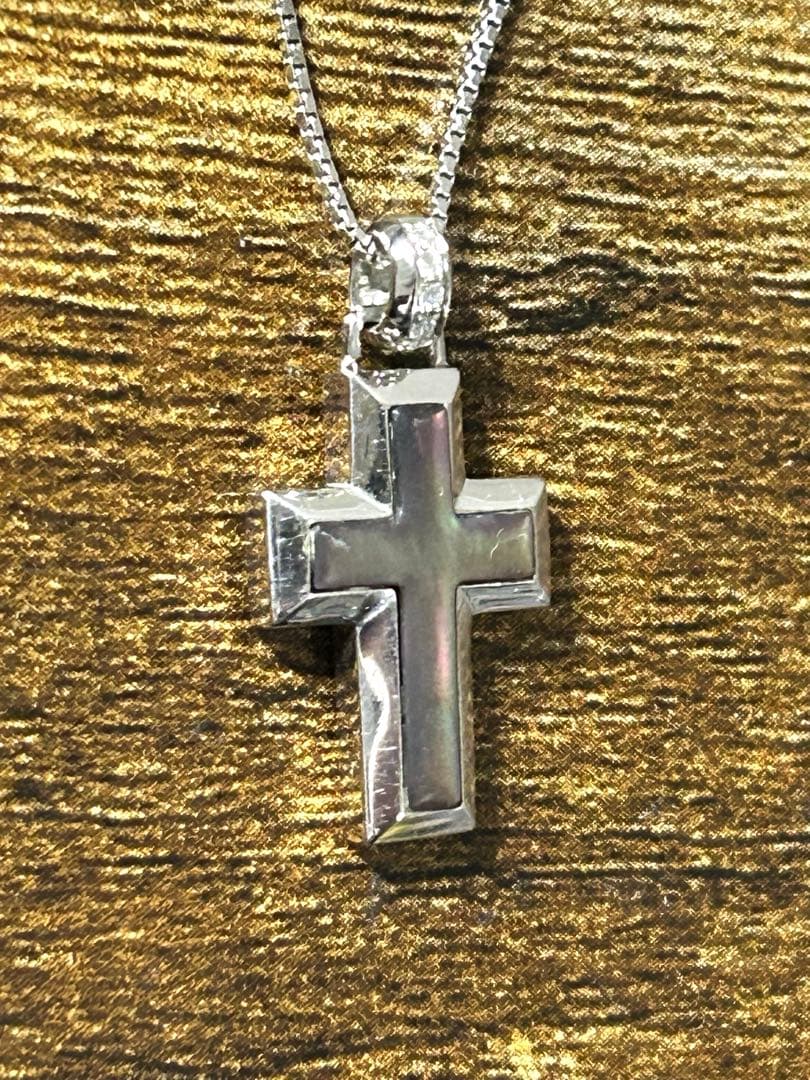 ヴァンドーム青山　K18WG ブラックシェル　ダイヤ　クロス　ネックレス