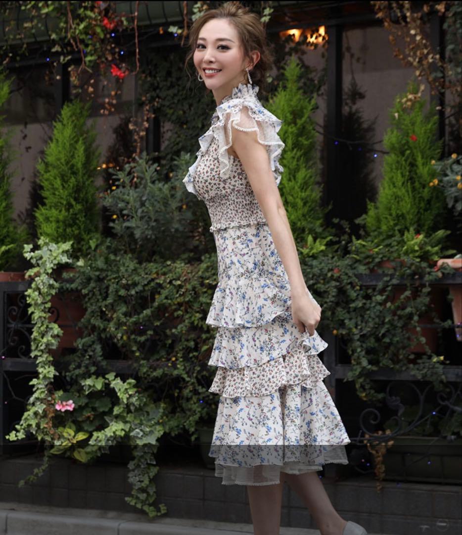 Settan ワンピース　フリル付き花柄ミディドレス