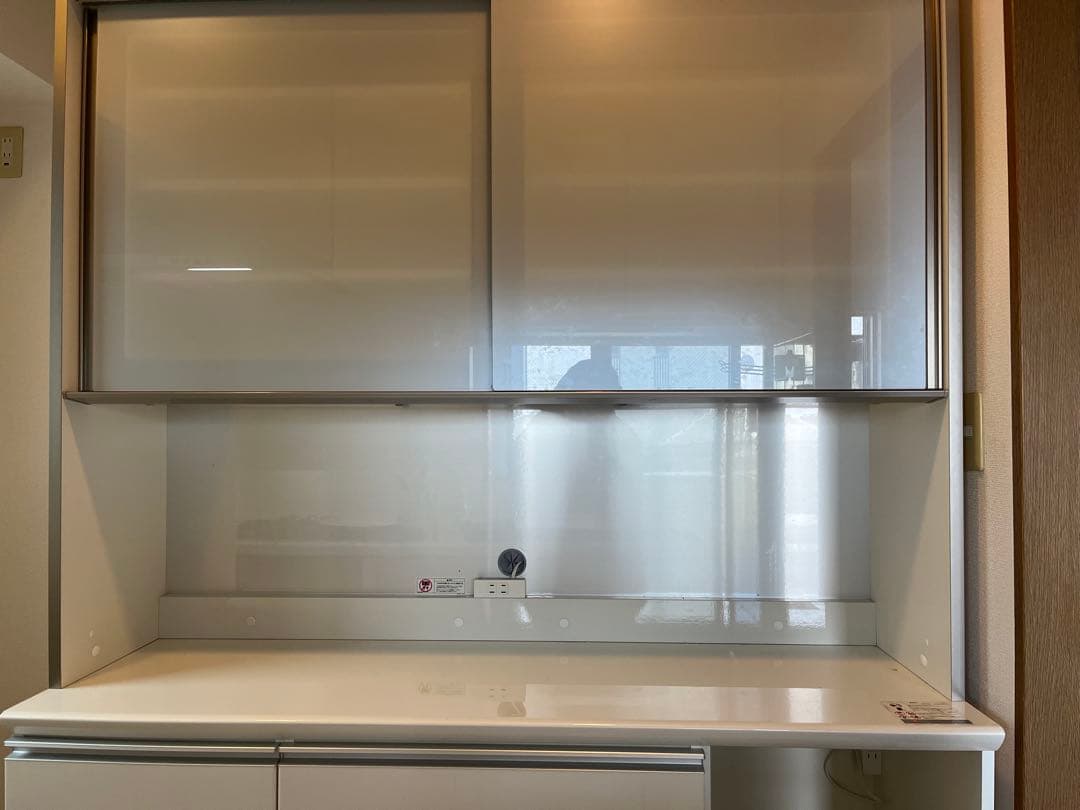 パウモナ　食器棚