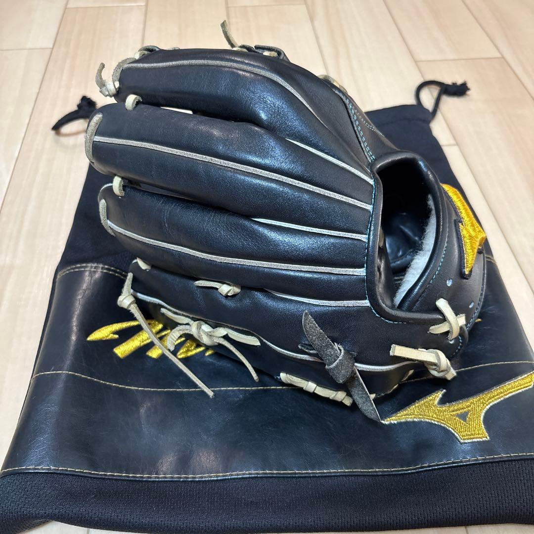 ミズノプロ　内野手　軟式グローブ 黒　収納袋付き