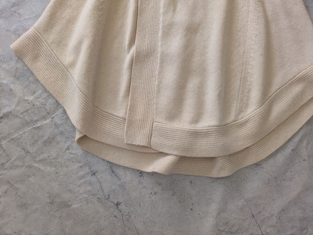 t*a様 HYKE ニットポンチョ