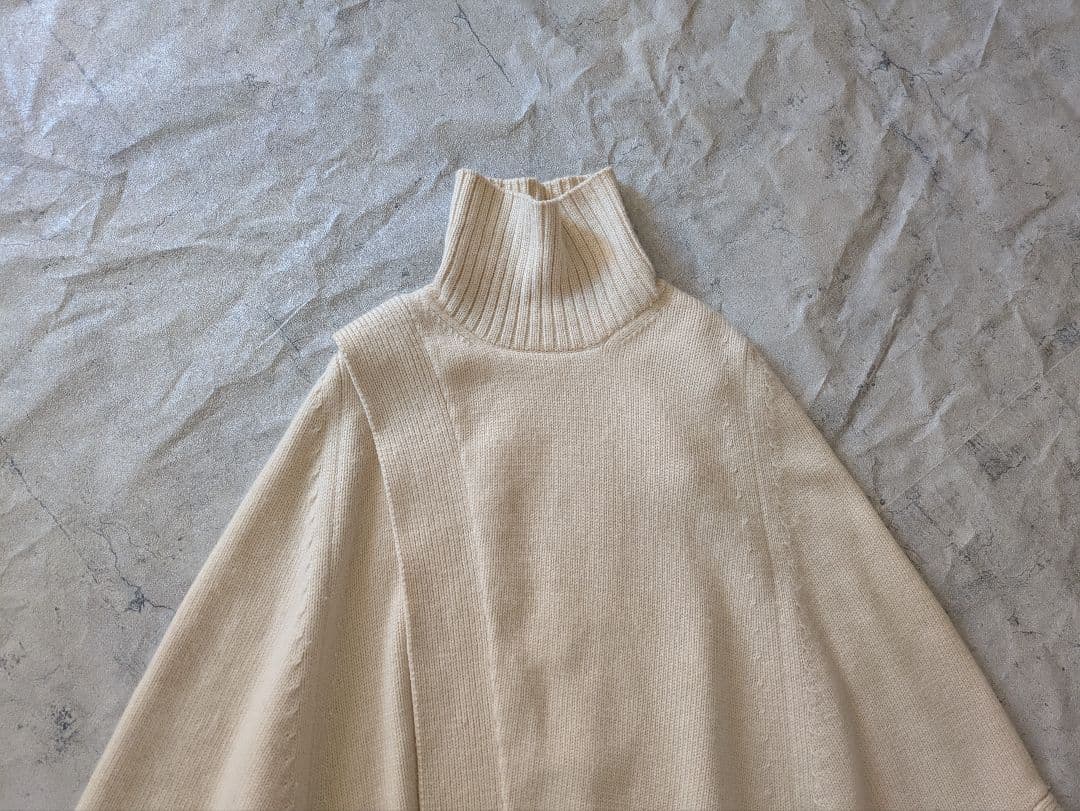 t*a様 HYKE ニットポンチョ