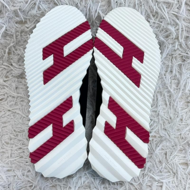 未使用 HERMES スニーカー バウンシング ブラック 37