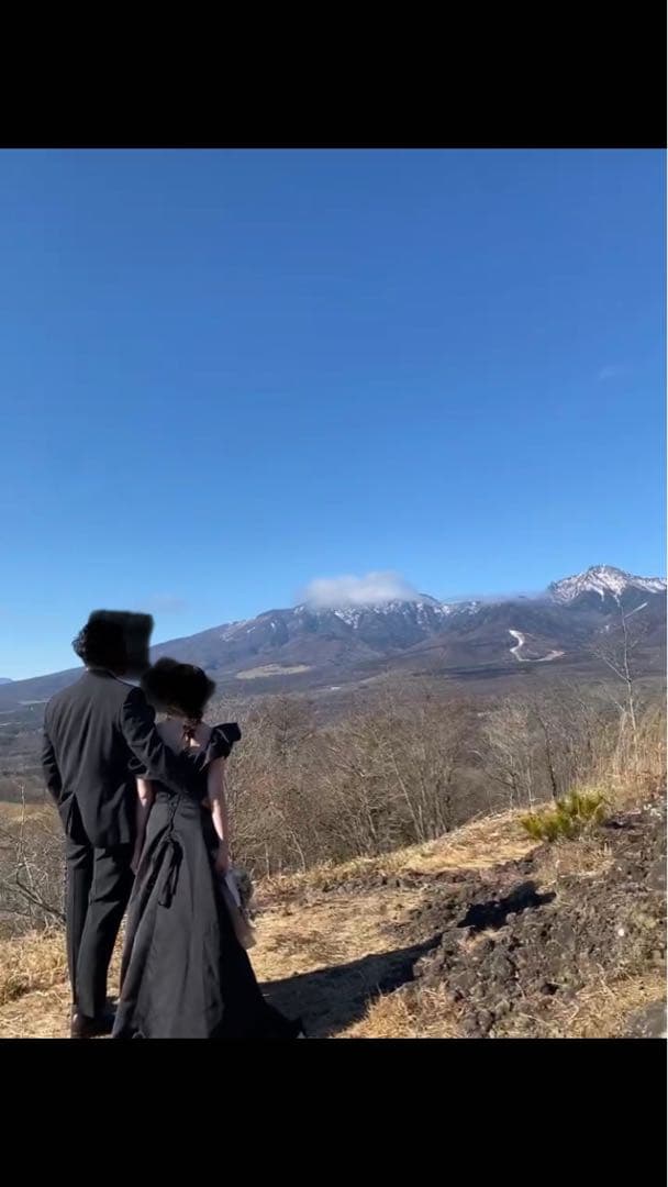 ドレスプロダクション　オフショルダー Aライン ブラックドレス