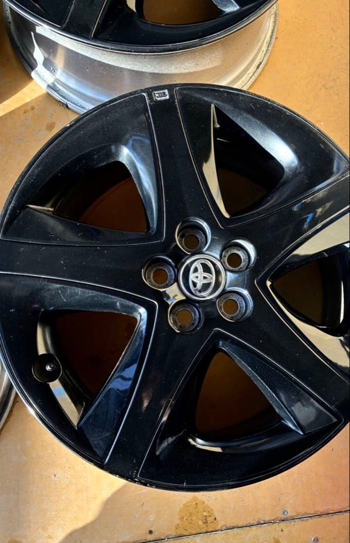 チャウヌ様　4本セット ホイール トヨタ 50系 プリウス　ブラックエディション