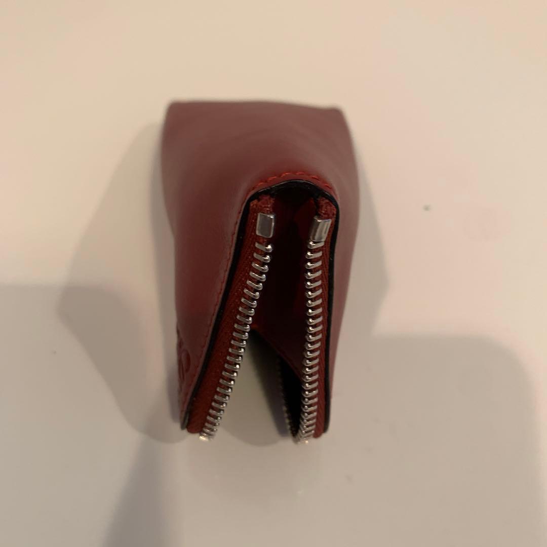 ロエベ　レザーケース 赤 エンボスロゴ