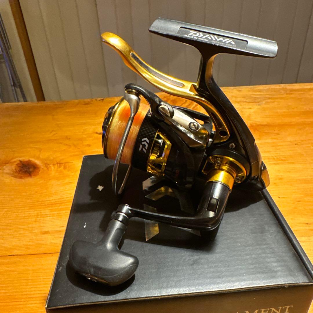 ダイワ　15トーナメントISO2500SH LBD