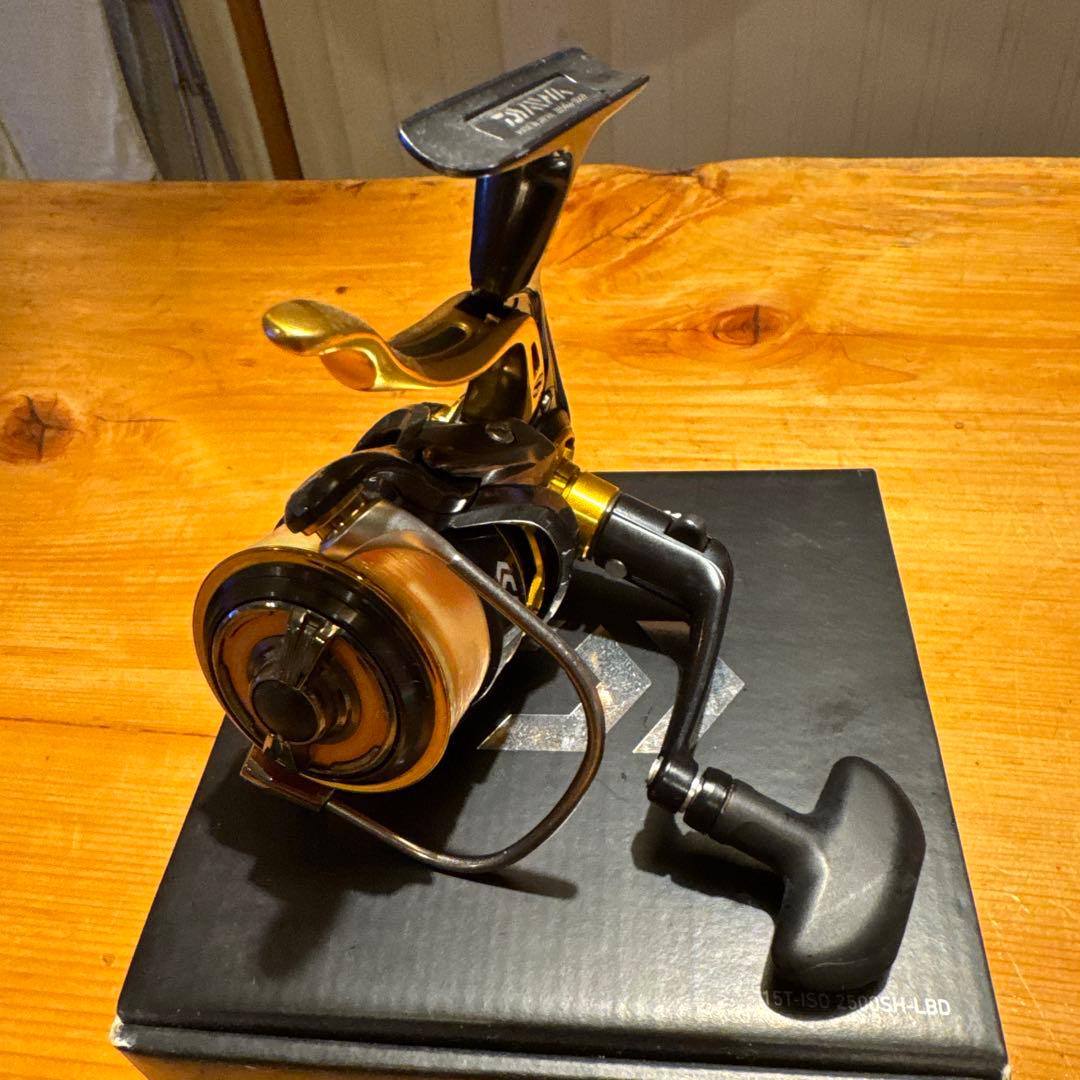 ダイワ　15トーナメントISO2500SH LBD