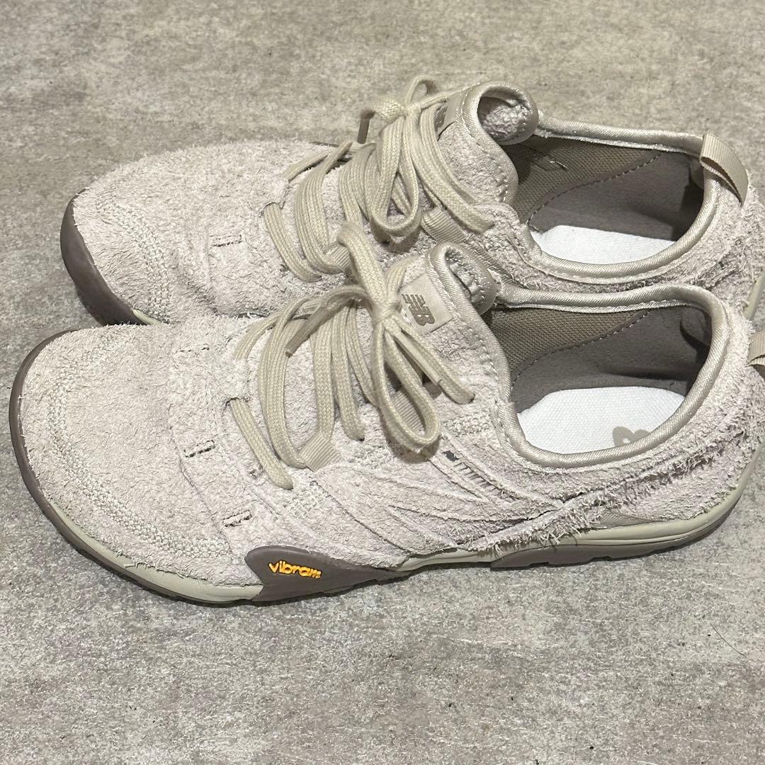 【美品】New Balance MT10スエード ivory 24㎝