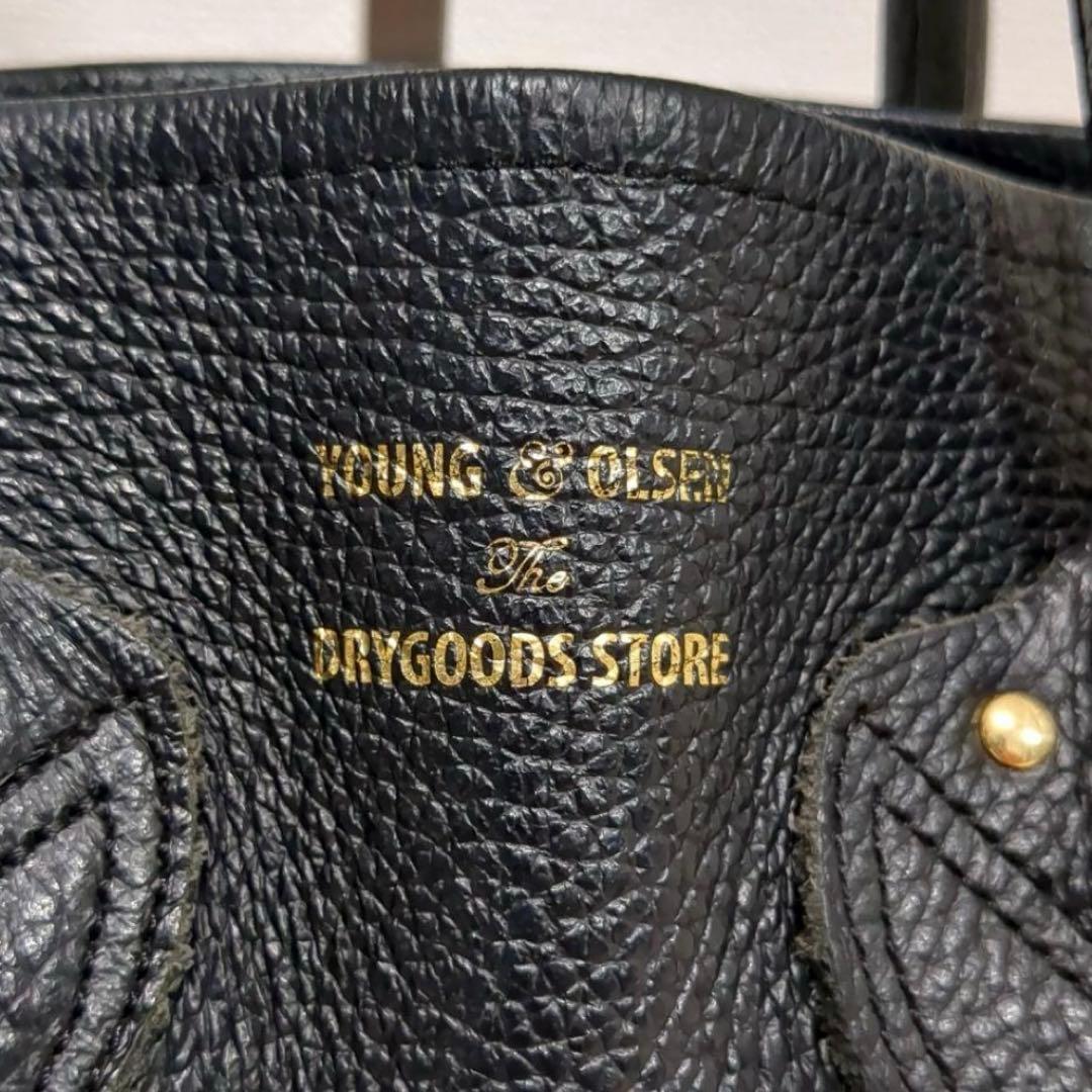 ヤングアンドオルセン トートバッグ ブラック ロゴ Mサイズ