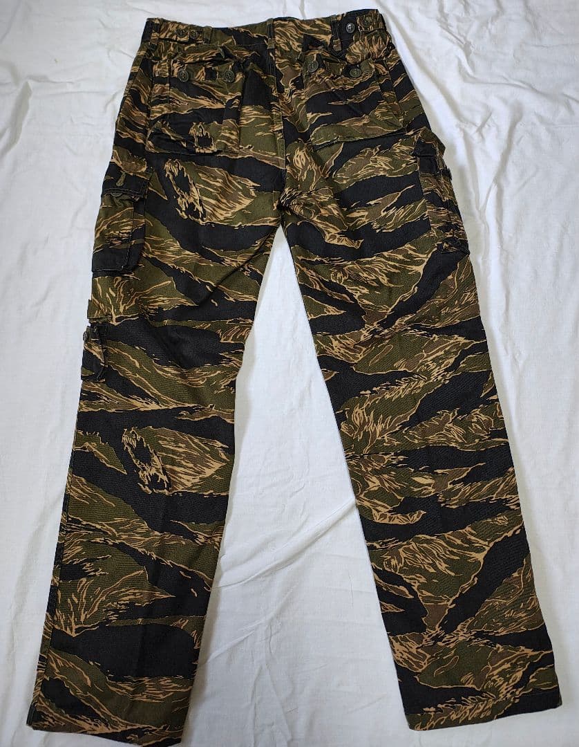 バズリクソンズ　ゴールドタイガーカモパンツ br40877