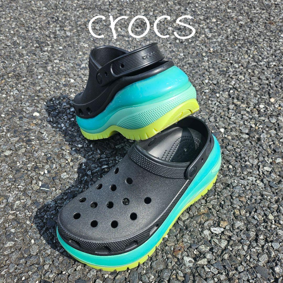 crocs　メガクラッシュ　厚底サンダル