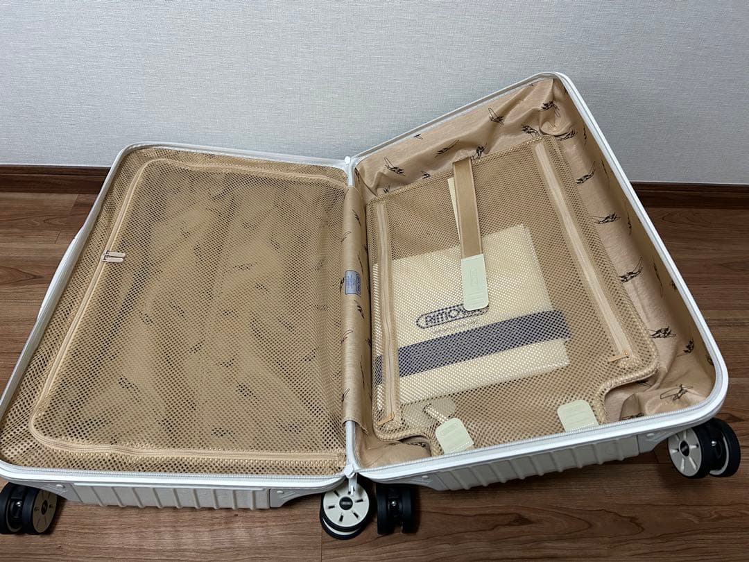 よ*こ様 未使用　リモワ　ユナイテッドアローズ別注　ECRU 58L