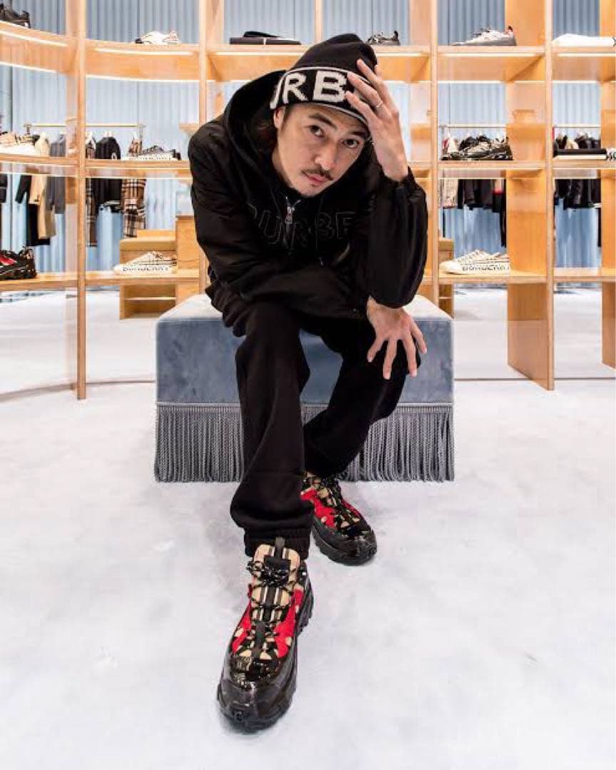 窪塚着 BURBERRY バーバリー ロゴ ビーニー ニット帽 カシミヤ 黒