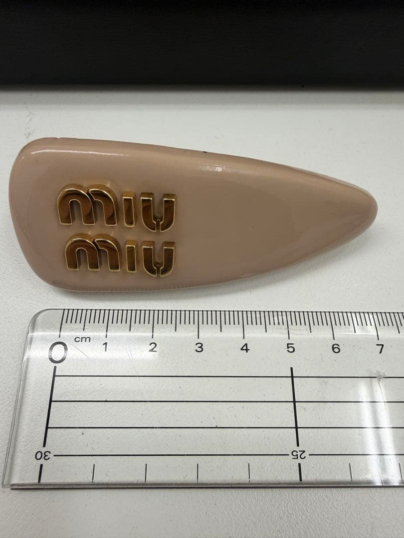 Miu Miu ロゴ ラインストーン ヘアクリップ／バレッタ（※留め具不良あり）