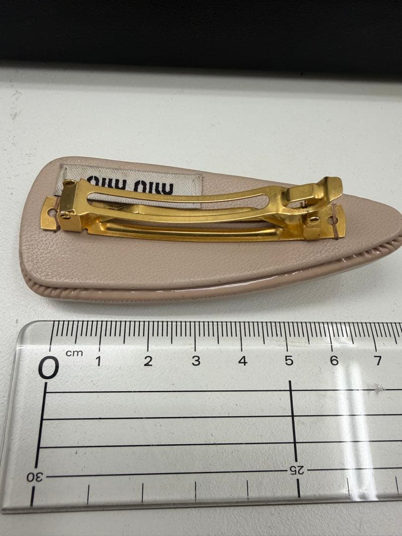 Miu Miu ロゴ ラインストーン ヘアクリップ／バレッタ（※留め具不良あり）
