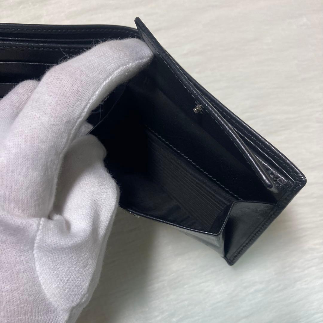 早い者勝ち　美品　PRADA プラダ　二つ折り　財布　黒　お札入れ　小銭入れ