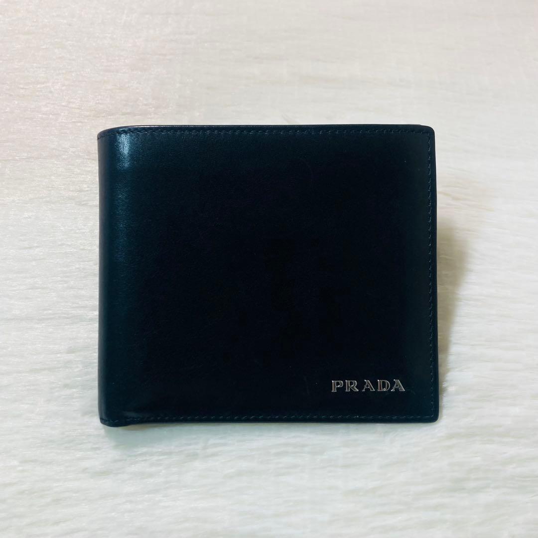 早い者勝ち　美品　PRADA プラダ　二つ折り　財布　黒　お札入れ　小銭入れ