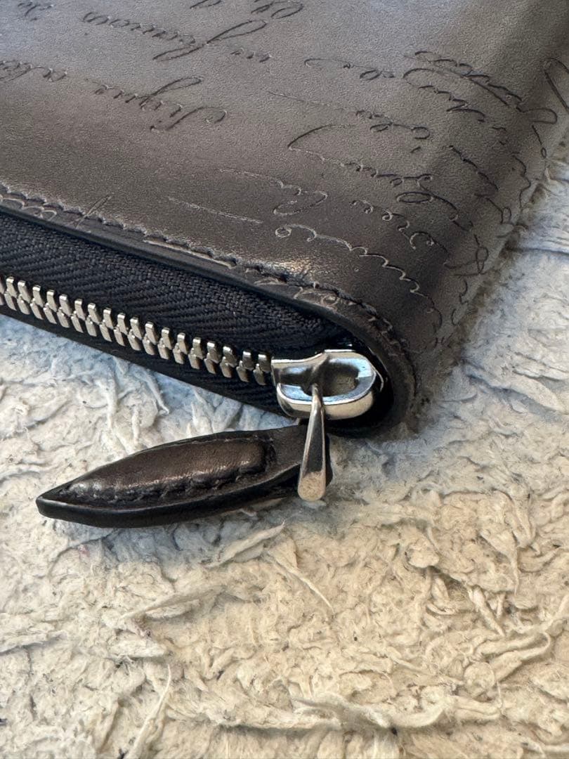 Berluti ベルルッティ　イタウバ　スクエア　財布　ラウンドジップ