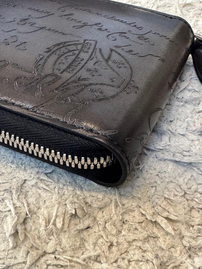 Berluti ベルルッティ　イタウバ　スクエア　財布　ラウンドジップ