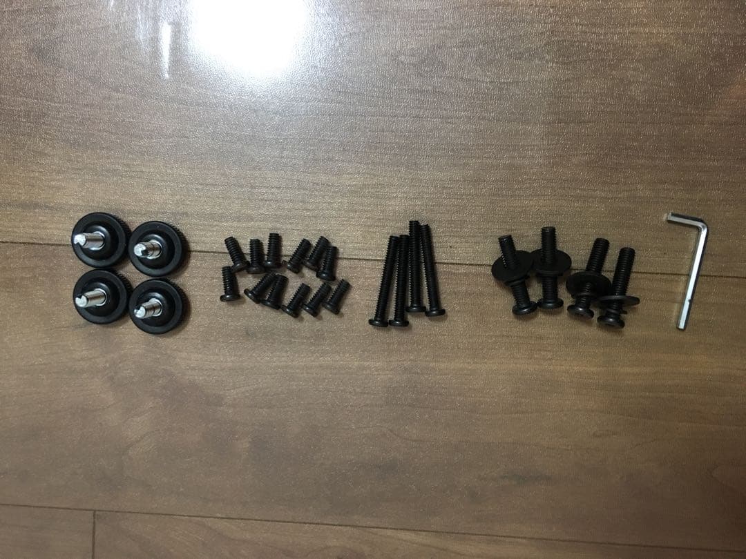 バウヒュッテ　ゲーミングデスク　BHD-1000M