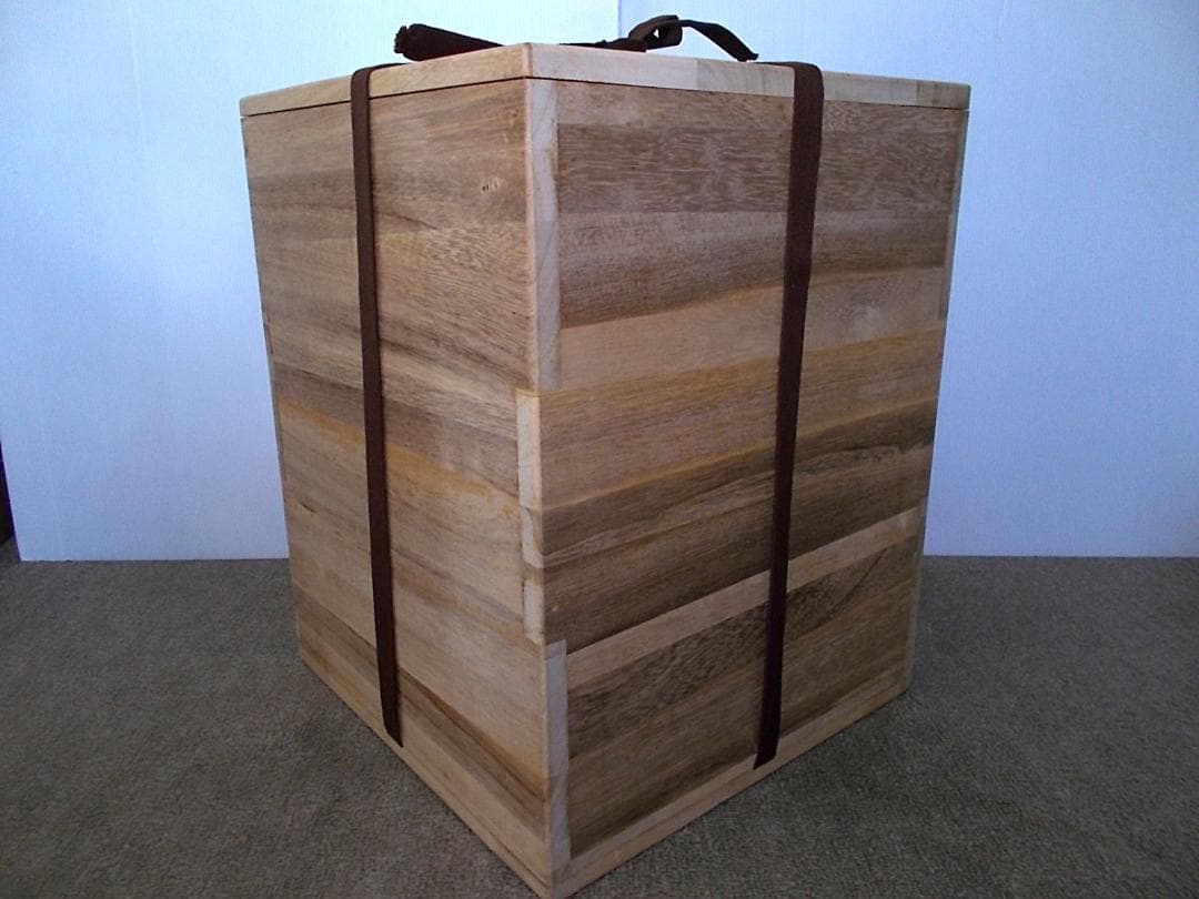 未使用保管品 四代/釜師:菊池正直 和鉄/砂鉄/茶釜 唐銅切合鬼面風炉 共箱