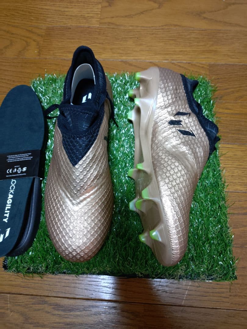 アディダス メッシ 16 ピュアアジリティ