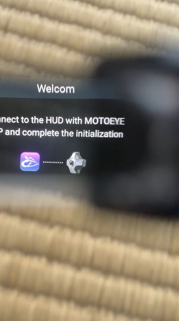 市販のヘルメットをスマート化できるHUD「MOTOEYE M6」E6