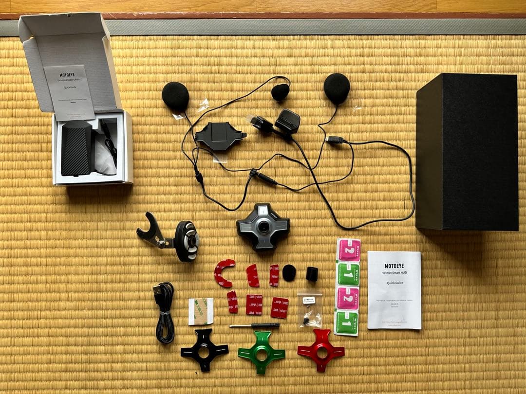 市販のヘルメットをスマート化できるHUD「MOTOEYE M6」E6