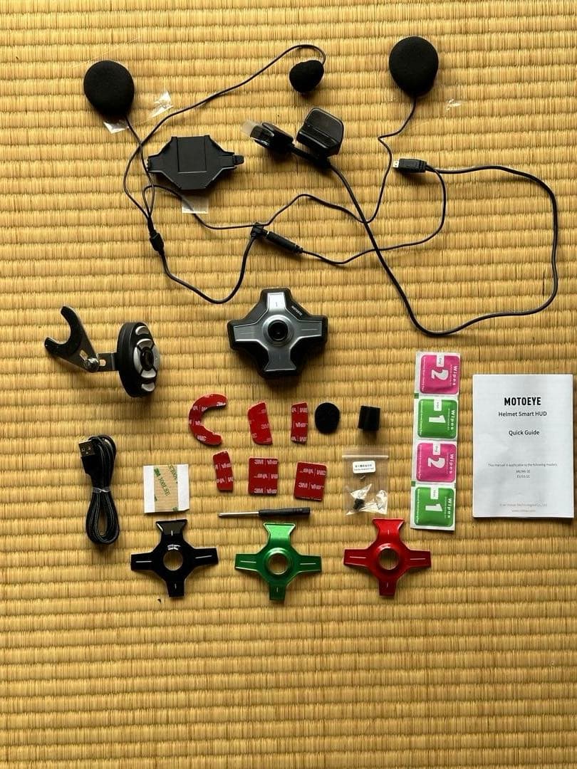 市販のヘルメットをスマート化できるHUD「MOTOEYE M6」E6