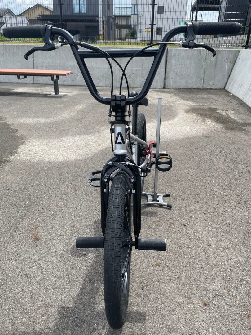 送料込み　ARES BIKES 20インチ BMXバイク