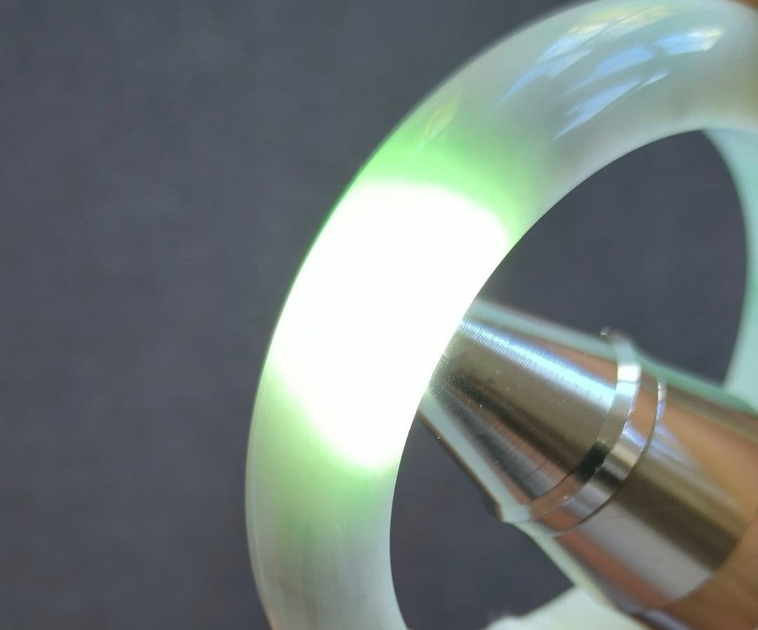 あーきゃん【鑑別書付:种老:完美】本翡翠のバングル（内径59.5ミリ）