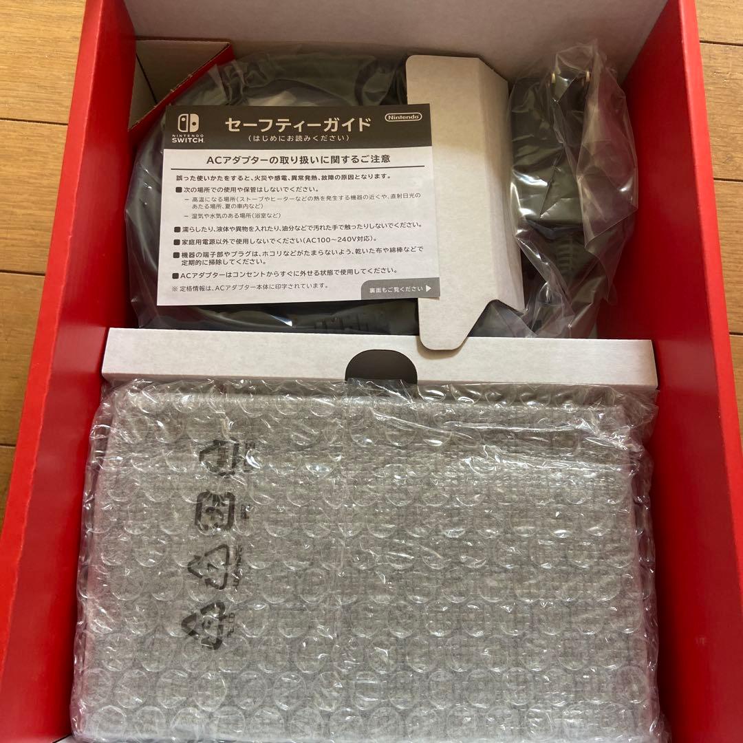 Nintendo Switch 本体　新品