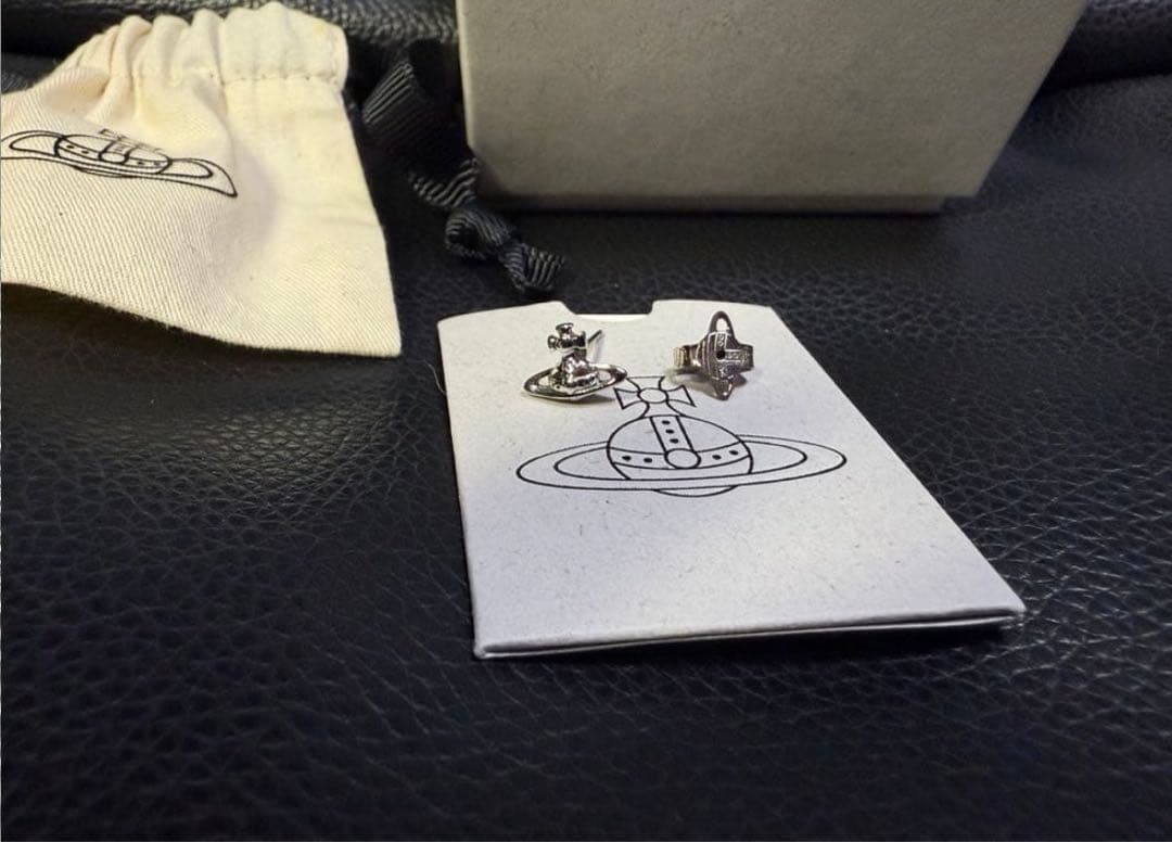 ヴィヴィアン ウエストウッド ピアス Vivienne Westwood 片耳用