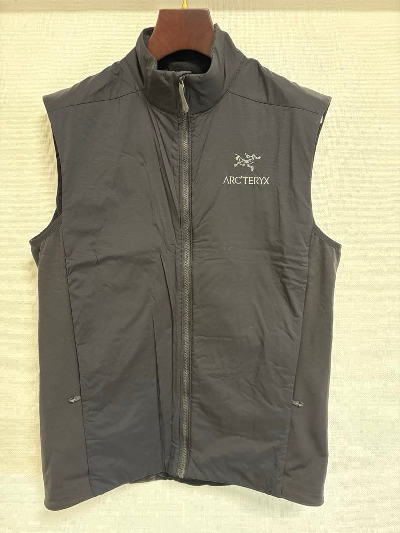 アークテリクス　アトム　ベスト　メンズ　ARC'TERYX atom ブラック