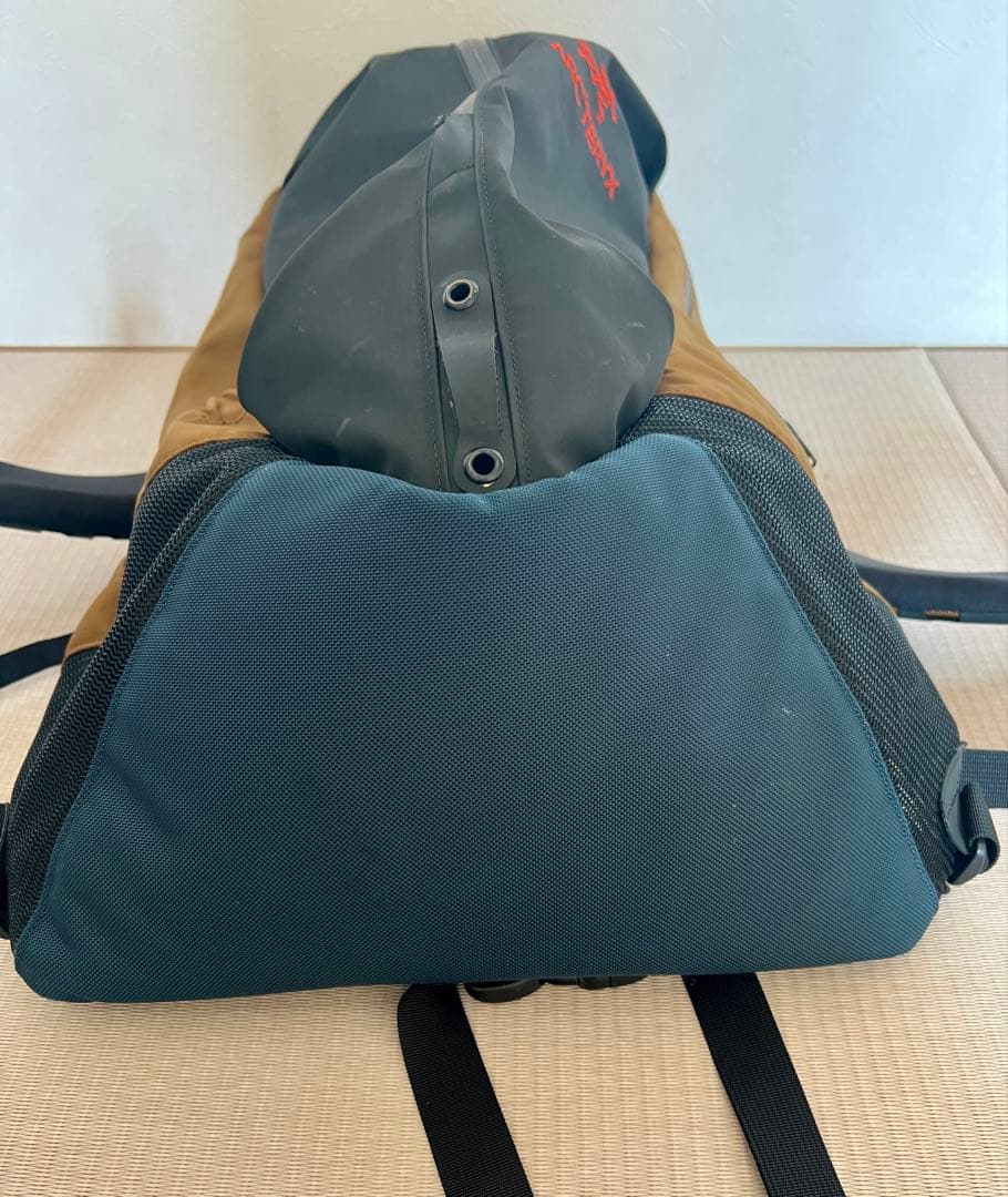 ARC'TERYX Arro22 Backpack限定色【BEAMS別注】